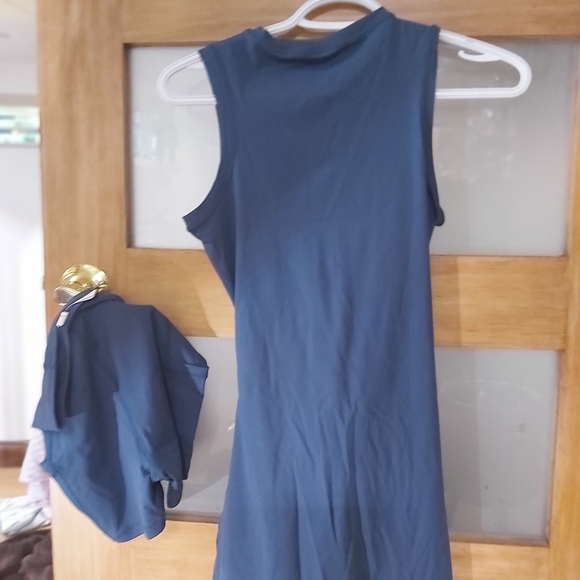 Halara Small dress with shorts - Picture 4 of 6